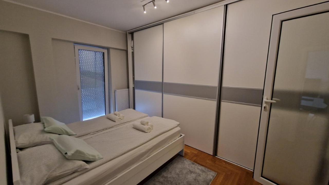 Lux Apartman Ava Kikinda ภายนอก รูปภาพ