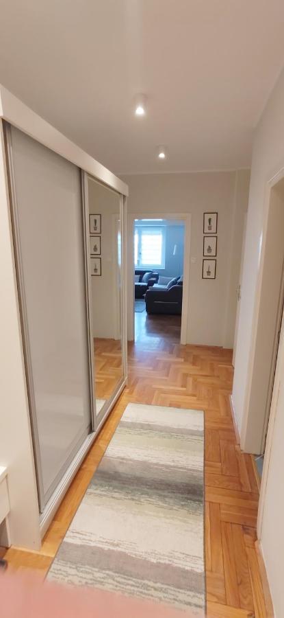Lux Apartman Ava Kikinda ภายนอก รูปภาพ